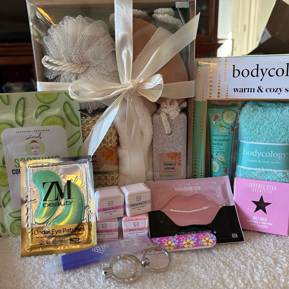 Relaxing Spa Gift Set - Cream and Green